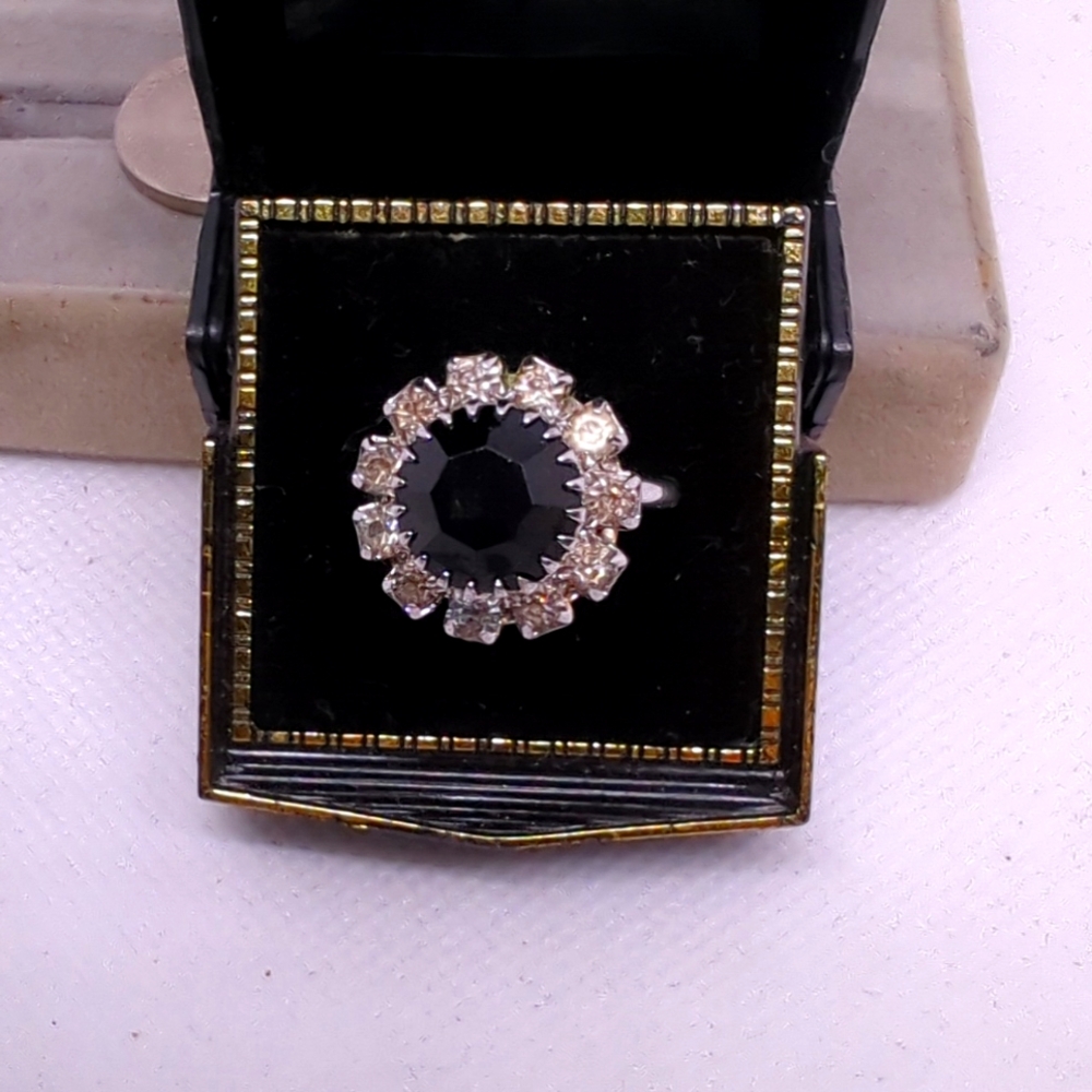 Claw Setting Beautiful 2.86CT Blue Sapphire With Sparkling Halo CZ Sarah O
